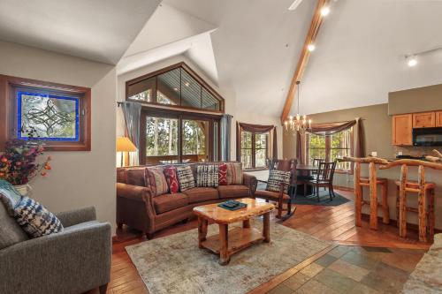 Los Pinos 23A by Great Western Lodging in Breckenridge, USA