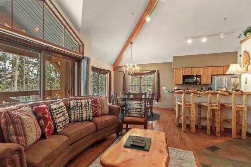 Los Pinos 23A by Great Western Lodging in Breckenridge, USA