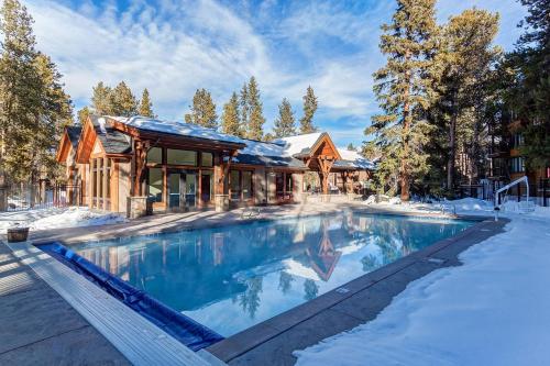 Mountainwood 201 by Great Western Lodging in Breckenridge, USA