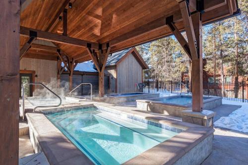 Mountainwood 201 by Great Western Lodging in Breckenridge, USA