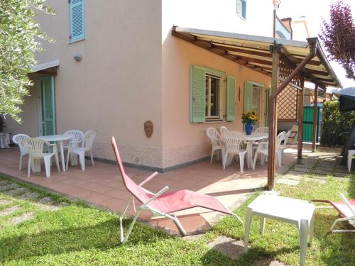 Two-Bedroom Apartment image 10