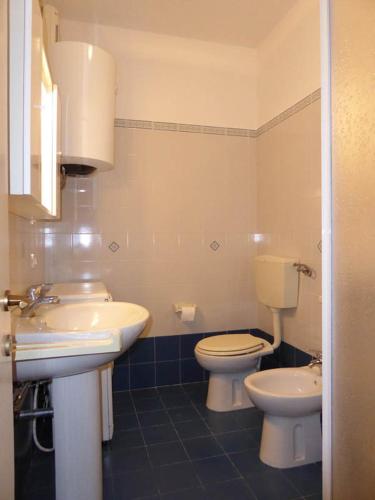 Two-Bedroom Apartment image 8