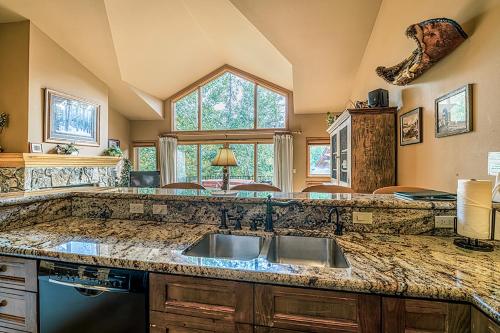 One Breckenridge Place 32 by Great Western Lodging in Breckenridge, USA