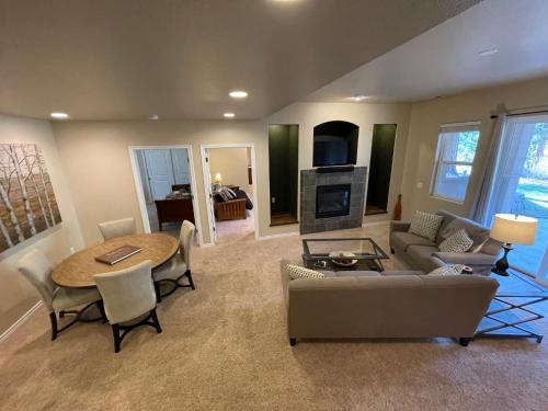 Perfect Pikes peak basecamp & spacious luxury in Cascade-Chipita Park, USA