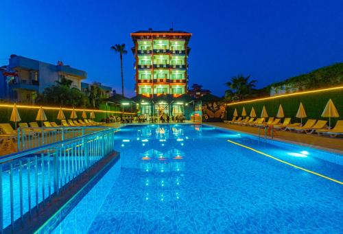 DE MARE FAMILY Hotel - 수영장