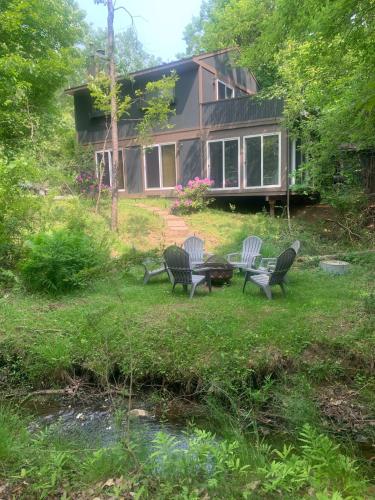 Whittier Cottage in Douglas, USA