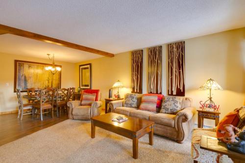 Sawmill Creek Condo 305 by Great Western Lodging in Breckenridge, USA