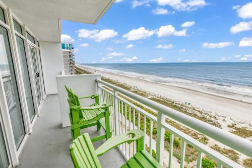 Ocean Front 2BR Elegant Condo in Atlantica Resort - 발코니/테라스