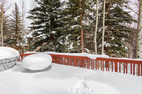 Legend Lake 1512 by Great Western Lodging in Silverthorne, USA