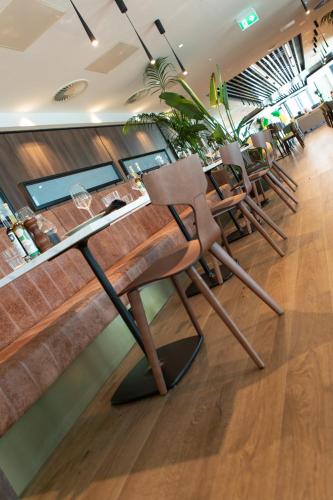 556053491 Holiday Inn Blackpool by IHG