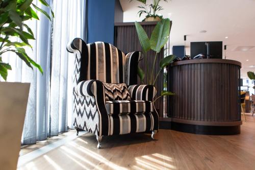 556053527 Holiday Inn Blackpool by IHG
