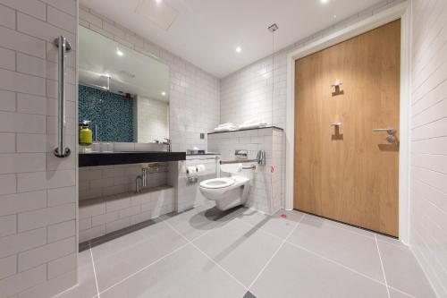 556053612 Holiday Inn Blackpool by IHG