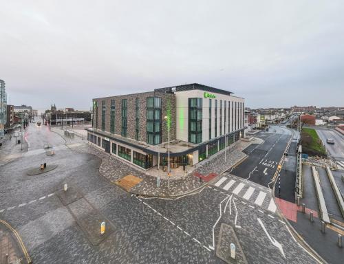 556053867 Holiday Inn Blackpool by IHG