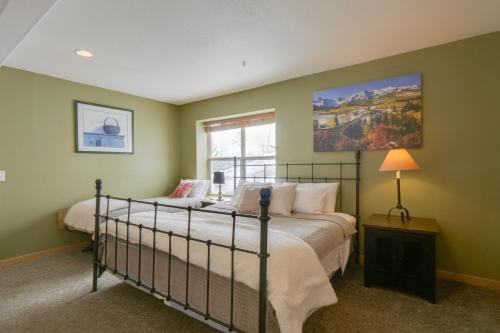 Prospector Point by Great Western Lodging in Silverthorne, USA