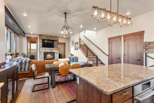 Red Peak Retreat by Great Western Lodging in Silverthorne, USA