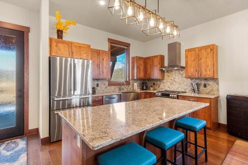 Red Peak Retreat by Great Western Lodging in Silverthorne, USA