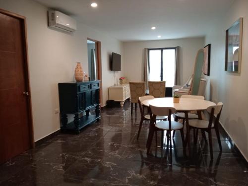 556055486 Hotel Danini