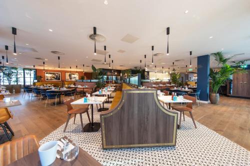 Restaurant, Holiday Inn Blackpool By IHG in Blackpool