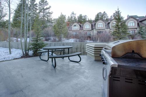 Riverbend Lodge 109 by Great Western Lodging in Breckenridge, USA