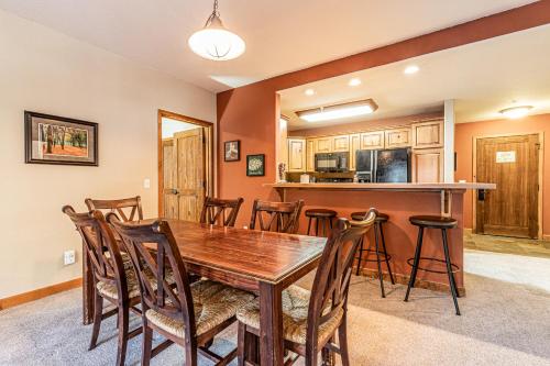Riverbend Lodge 120 by Great Western Lodging in Breckenridge, USA