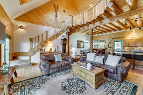 Spacious Angel Fire Cabin with Mtn Views and Fire Pit in Angel Fire, Vereinigte Staaten von Amerika