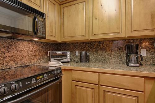 Riverbend Lodge 216 by Great Western Lodging in Breckenridge, USA