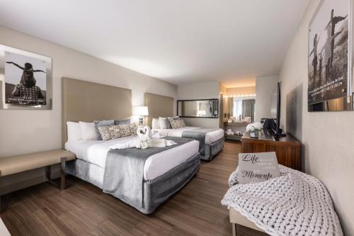 Elite Room Two Queen Beds - Accessible