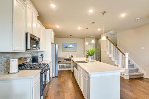 Welcoming Pasadena Home 22 Mi to Downtown Houston in Pasadena, USA