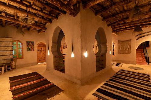 Iekārtas, Kasbah Tebi in Aitbenhado