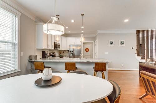 Modern Virginia Beach Retreat in Resort District! in Virginia Beach, USA