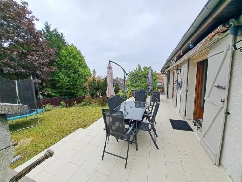 L'écureuil parisien Maison de charme avec jardin proche Paris (L'ecureuil parisien Maison de charme avec jardin proche Paris) in Cormeilles-en-Parisis