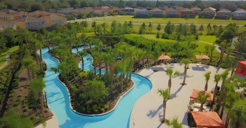 Solterra Resort - Luxury Retreat - Private Pool in Davenport, USA