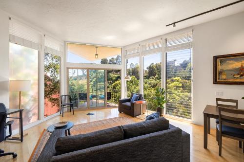 Hollywood Hills Retreat w Sweeping Views 2 Bd 2 Bt, Los Angeles (fotografie 4)