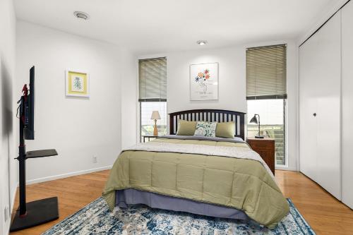 Hollywood Hills Retreat w Sweeping Views 2 Bd 2 Bt, Los Angeles (fotografie 8)