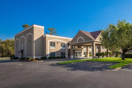 Red Roof Inn & Suites Albany GA - image 12
