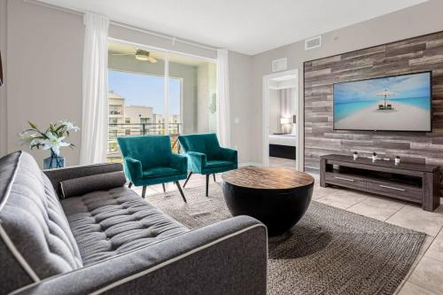 Upstay—Stylish Condo w Patio, Storey Lake Resort