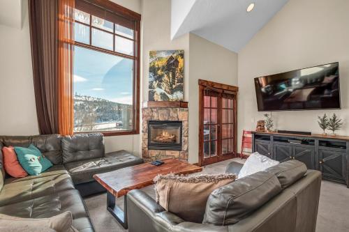Rolling Ridge Lodge 30C by Great Western Lodging in Silverthorne, USA