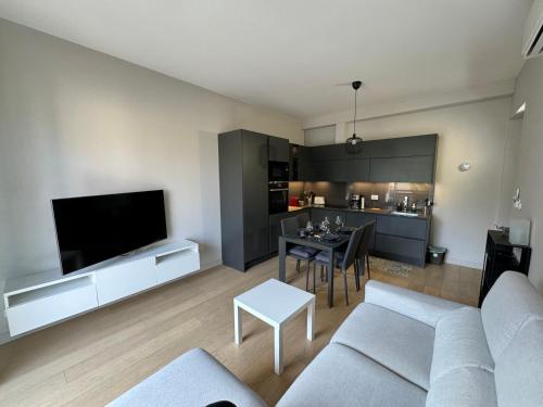 Florence Modern Apartment SELF CHECK-IN - image 5