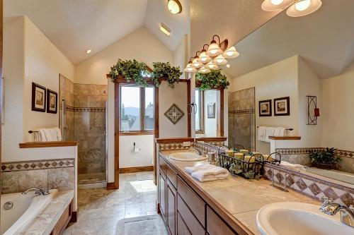 Saddlewood 34 by Great Western Lodging in Breckenridge, USA