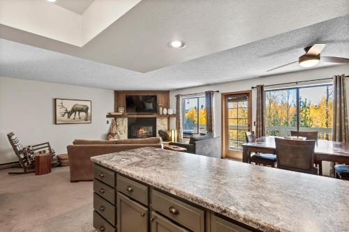 Salt Lick 4826 by Great Western Lodging in Silverthorne, USA