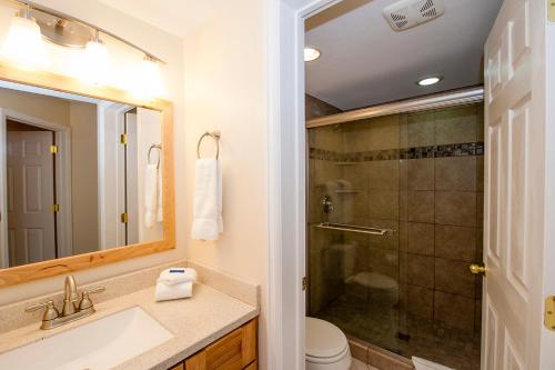 Sawmill Creek Condo 106 by Great Western Lodging in Breckenridge, USA