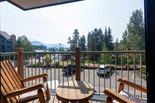 Sawmill Creek Condo 106 by Great Western Lodging in Breckenridge, USA