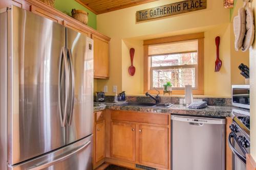 Luxury Cabin on Fraser River Fish Ski and Enjoy! - image 13