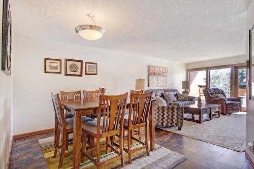 Sawmill Creek Condo 205 by Great Western Lodging in Breckenridge, USA