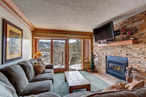 Sawmill Creek Condo 302 by Great Western Lodging in Breckenridge, USA