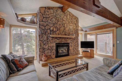 Sawmill Creek Condo 309 by Great Western Lodging in Breckenridge, USA
