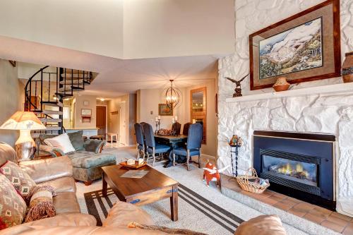 Sawmill Creek Condo 406 by Great Western Lodging in Breckenridge, USA
