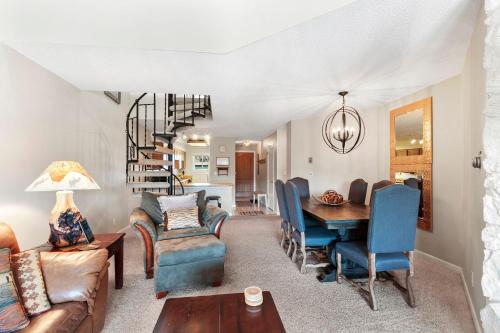 Sawmill Creek Condo 406 by Great Western Lodging in Breckenridge, USA