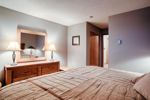 Sawmill Creek Condo 407 by Great Western Lodging in Breckenridge, USA