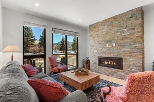 Summit Blue 543 by Great Western Lodging in Silverthorne, USA